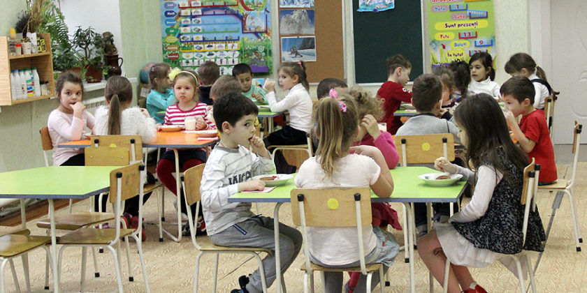 Regulamentul care prevede sistarea activităţii grădiniţelor nu a intrat în vigoare. 