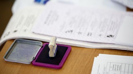 Rata de participare la cele 1.977 secţii de votare este de 48,87%. Foto: publika.md
