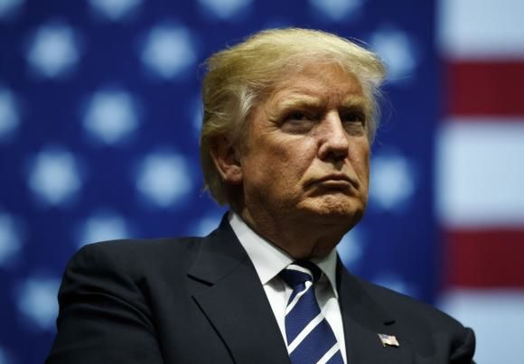 Cine este bărbatul care i-a dezactivat lui Trump contul de Twitter și ce motiv a avut. 