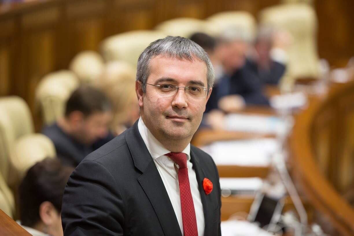 Сырбу принял к сведению решение КС: "Мы не хотим комментировать это мнение".