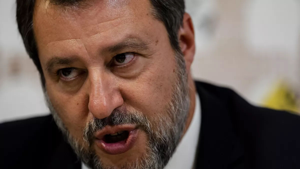 Procurorii cer șase ani de închisoare pentru fostul ministru italian în dosarul migranților.
