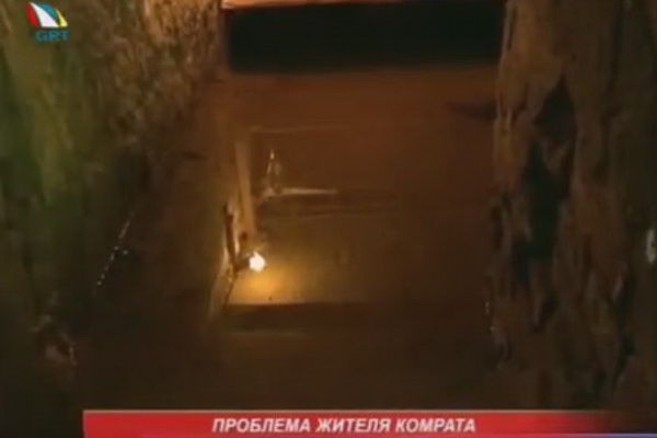 У жительницы Комрата Раисы Муткогло около двух лет затапливается подвал дома.