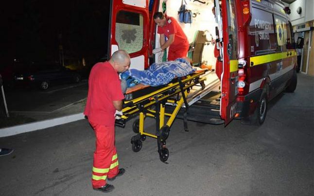 Moldovean băgat în spital de un stog de fân