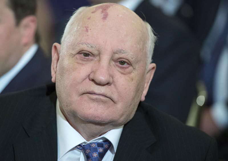 Горбачев заявил, что холодная война никуда не уходила.