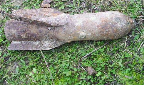 Obiectul explozibil a fost găsit în timpul lucrărilor de excavare efectuate pe un şantier.