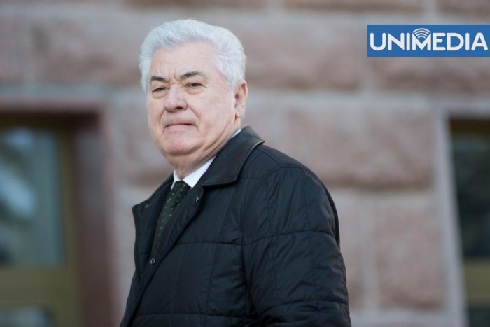 Vladimir Voronin refuză serviciile Pazei de Stat. Liderul PCRM a expediat în adresa presei o declarație prin care își argumentează gestul, transmite UNIMEDIA.