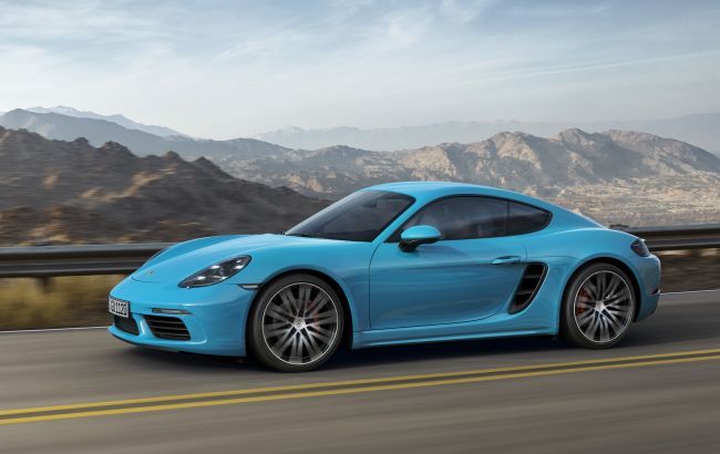 Porsche отзывает спорткары семейства 718 из-за жалоб курильщикоов.
