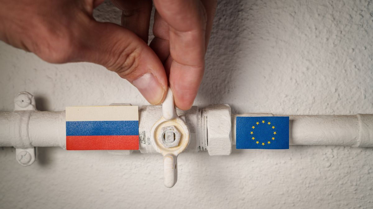Еврокомиссия: даже в случае мира в Украине возвращения к газу из России не будет.