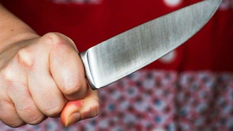 В Кишиневе парень напал с ножом на 17-летнюю девушку из-за ревности.