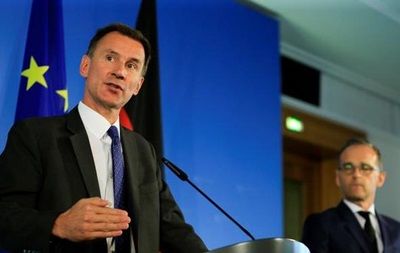 Европарламент ждет извинений от главы МИД Великобритании.
