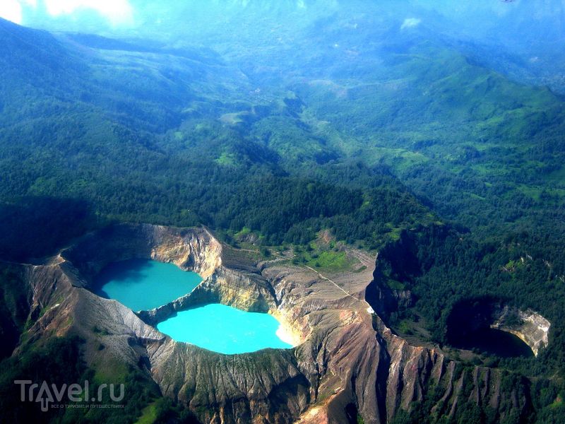 В Индонезии пропал самолёт с 10 пассажирами. Фото: travel.ru
