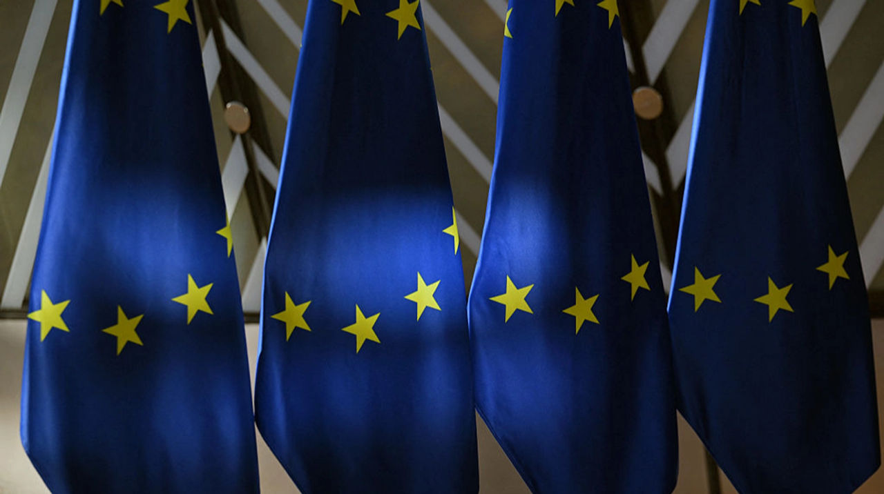 Европарламент упростил процесс лишения безвиза стран, нарушающих права человека.