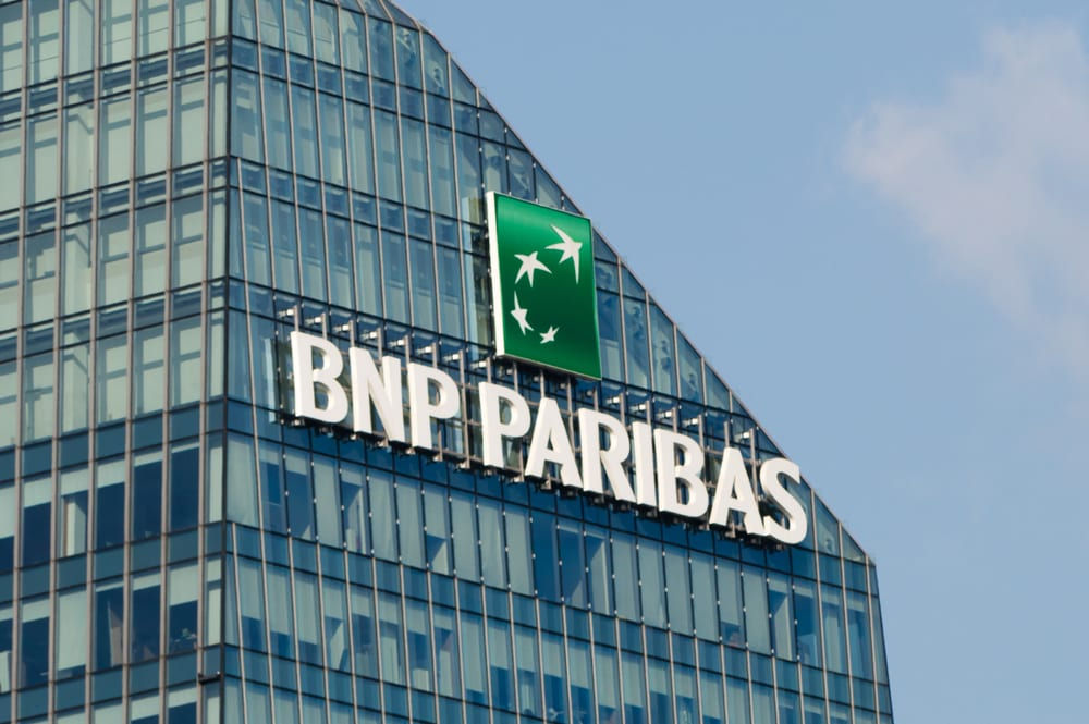 Крупнейший банк Франции BNP Paribas заподозрили в отмывании денег.