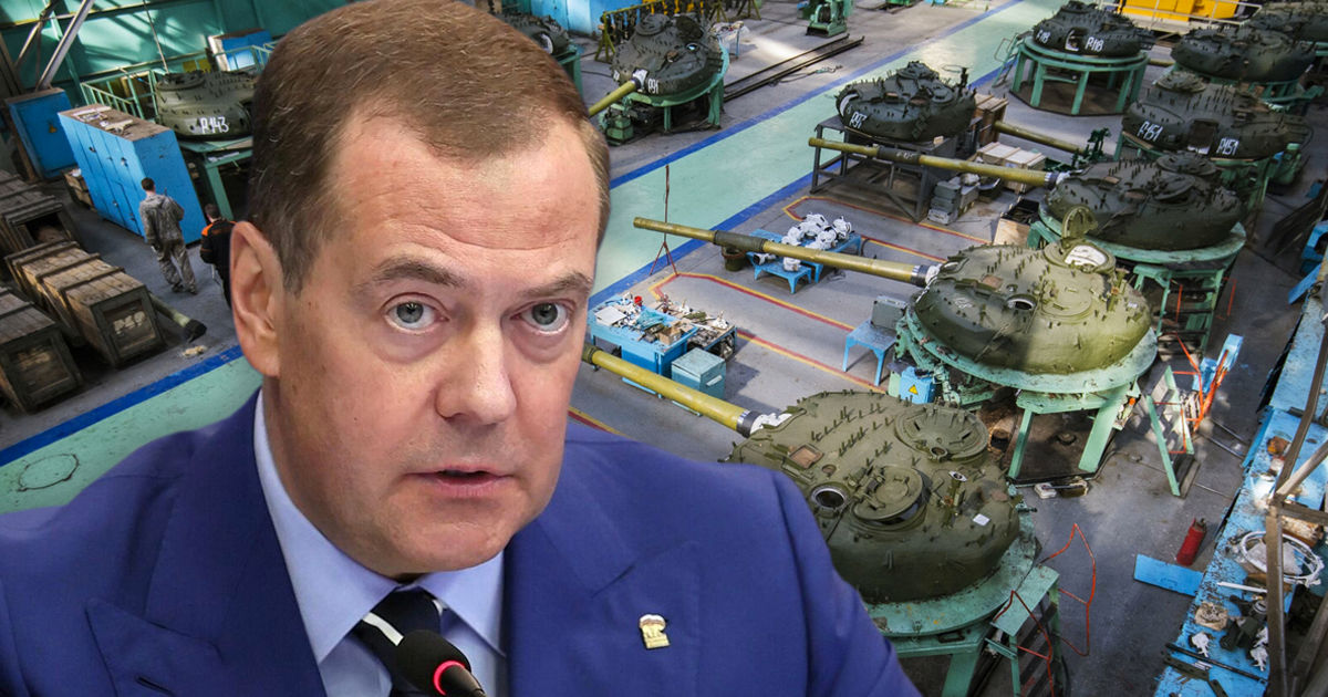 Медведев пообещал ответить Зеленскому выпуском «тысяч танков». Коллаж: Point.md