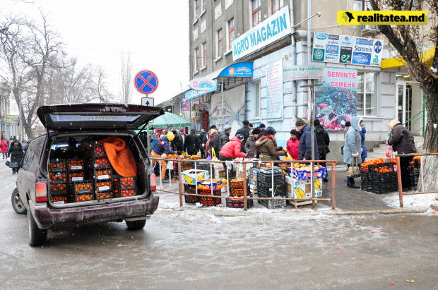 Dacă vinovăția șoferilor va fi dovedită, aceștia riscă amendă de 3 000 de lei cu ridicarea mărfii.