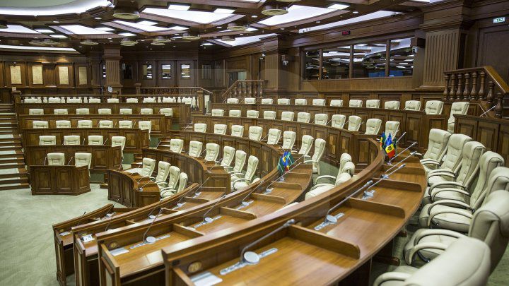 В его повестке - почти 20 законопроектов. 