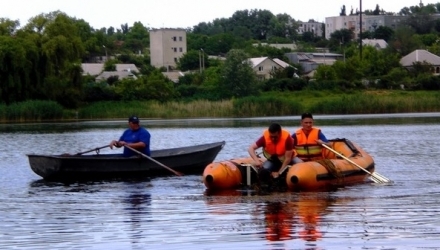 Un minor de 13 ani s-a înecat într-un lac. Tragedia s-a produs ieri, în lacul Frumoasa din Cahul. Copilul venise la iaz împreună cu părinții.