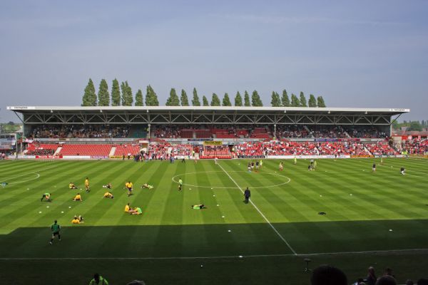 În alte două partide din cadrul etapei a 20-a s-au înregistrat rezultatele: Sheriff - Zimbru 3-0 şi Dinamo-Auto - Zaria 4-0.