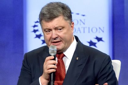«Сначала Донбасс, дальше Крым», — отметил Порошенко.