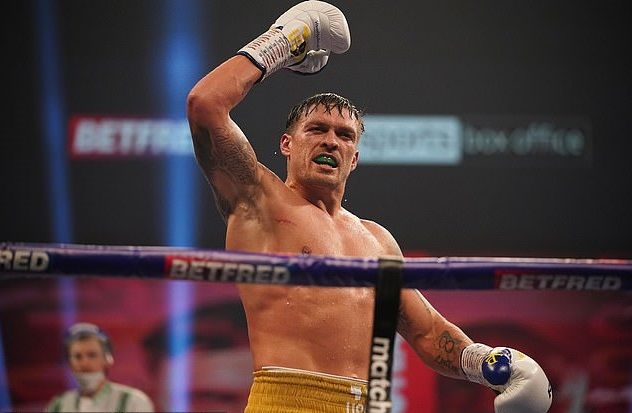 Украинец Усик победил Джошуа и завоевал титулы WBA Super, WBO, IBF и IBO.