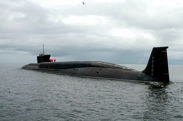 Россия показала испытания подводного ракетоносца "Борей".