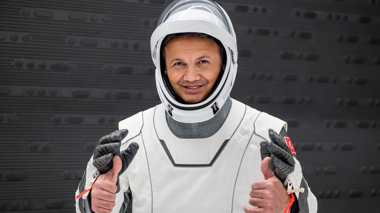 Корабль с первым турецким космонавтом на борту стартовал к МКС.