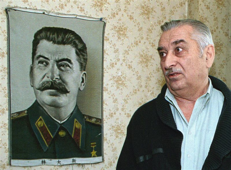 Евгений Джугашвили родился в 1936 году в семье Якова, старшего сына Сталина.