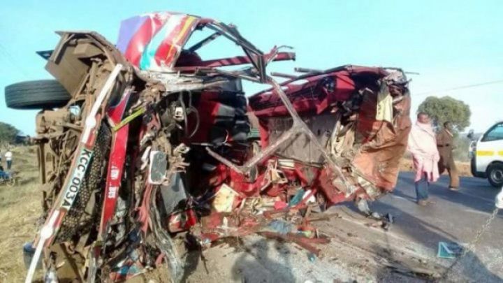 Kenya: Coliziunea dintre un autobuz şi un camion. 30 de morți