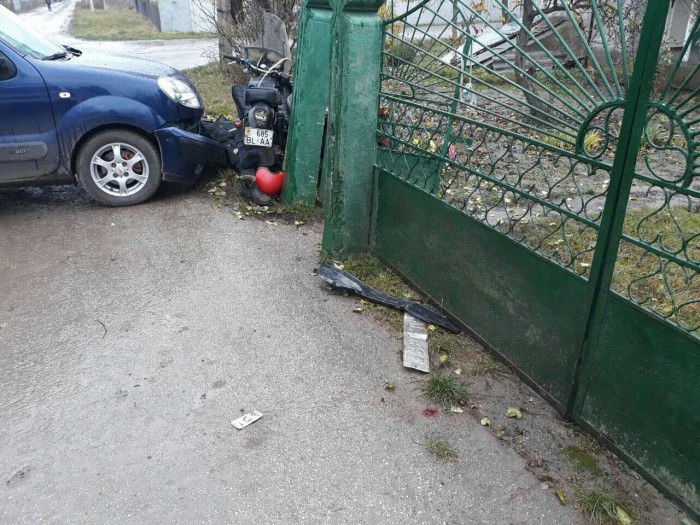 Accident mortal la Briceni: Un motociclist, lovit de un Renault