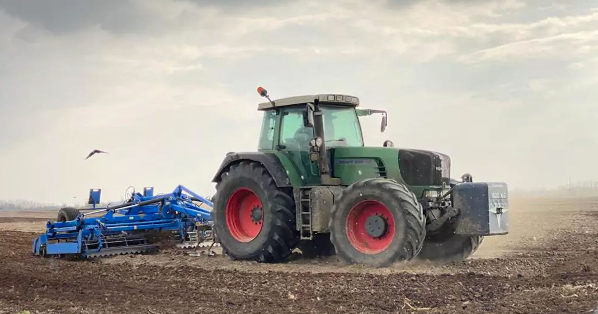 Sute de fermieri nu pot începe noul sezon agricol din cauza pierderilor.
