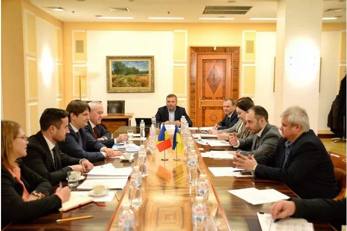 Украина предоставит Молдове дополнительные разрешения на грузоперевозки.