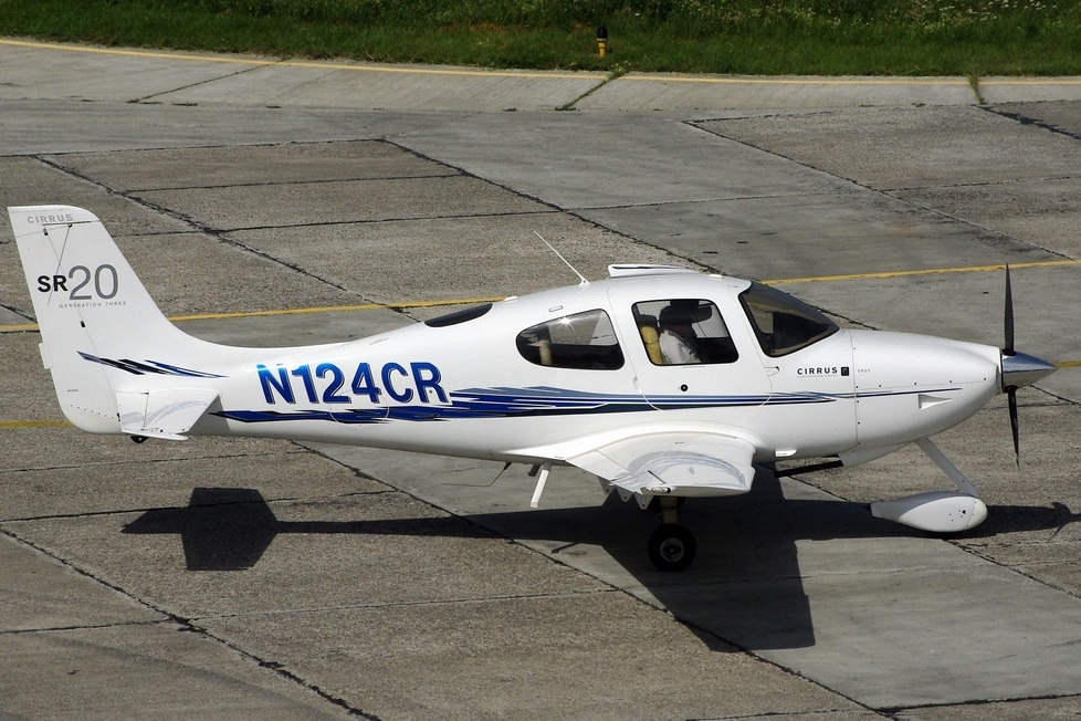 Чиновник не захотел платить 280 евро за полет на своем самолете Cirrus N124 CR.