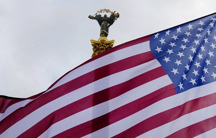 Посольство США призвало своих граждан покинуть Украину.