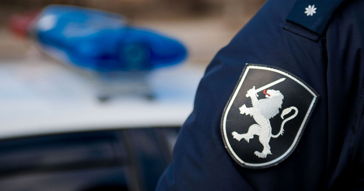 Bărbatul care a tras o împușcătură în mașina în care se afla fosta soție și un copil ar fi inspector de poliție.