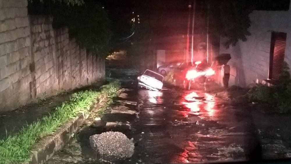 Drumurile care trebuie evitate în urma ploii torențiale. Foto: facebook.com/АНДРЕЙ САНДИК