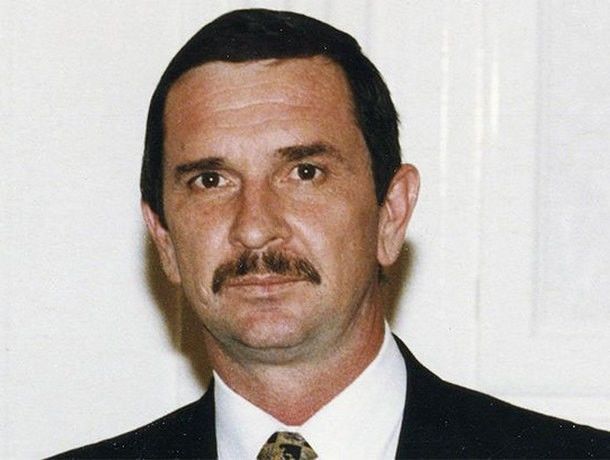 Виталий Гулий с 1991 по 1993 год занимал должность полномочного представителя президента РФ в Сахалинской области.