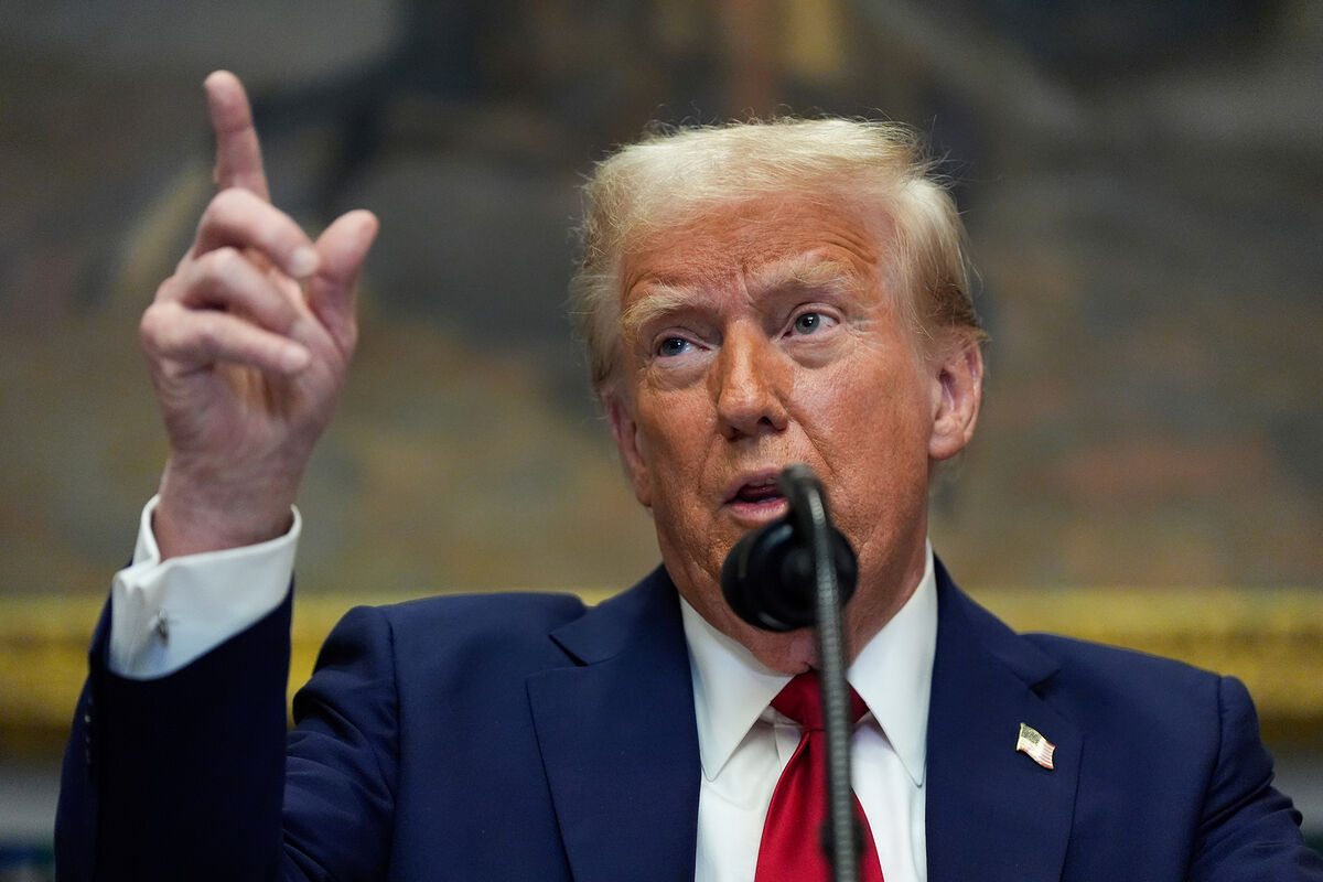 Трамп анонсировал введение пошлин на импорт стали и алюминия.