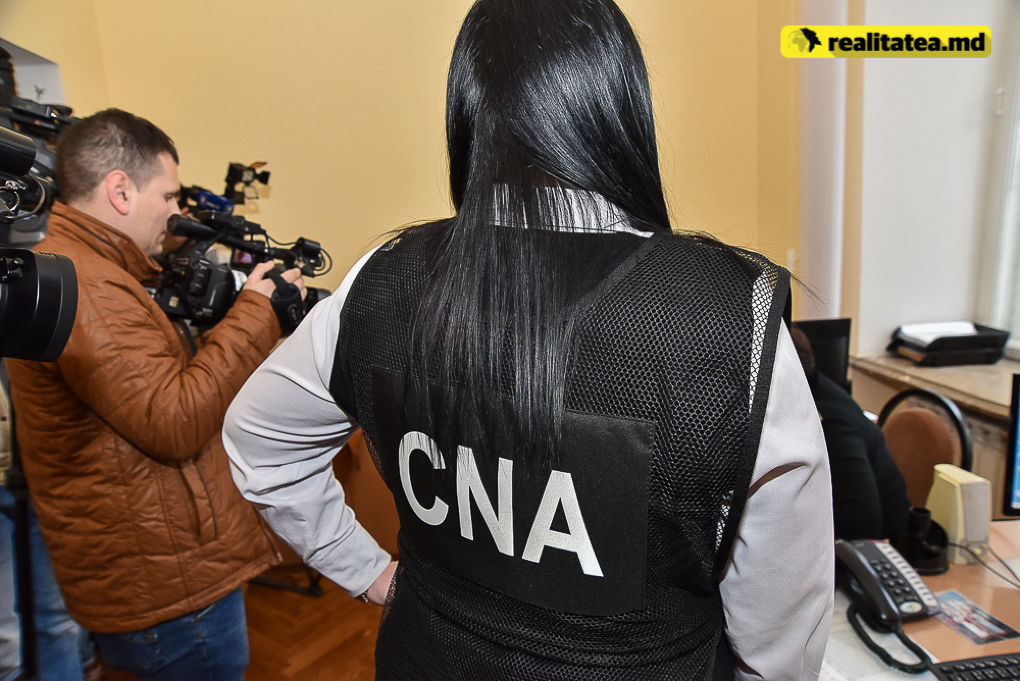 Недавно мужчина был задержан на 72 часа в связи с подозрением в извлечении выгоды из влияния. Фото: realitatea.md.