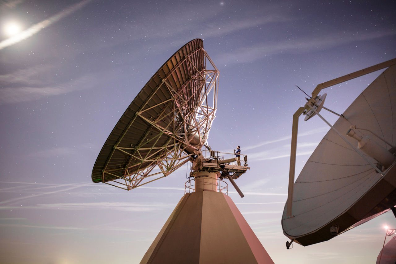Франция может отправить спутниковые терминалы Eutelsat в Иран.