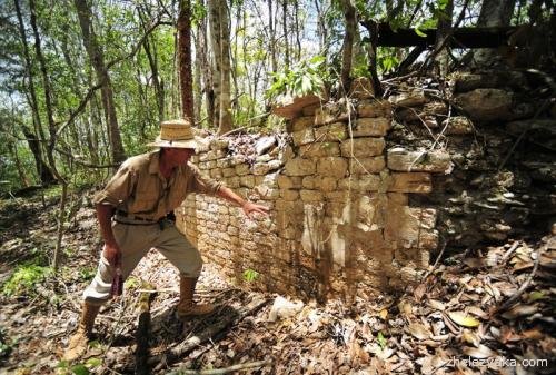В лесах штата Кампече, на юго-востоке Мексики, группа археологов обнаружила руины Чактана.