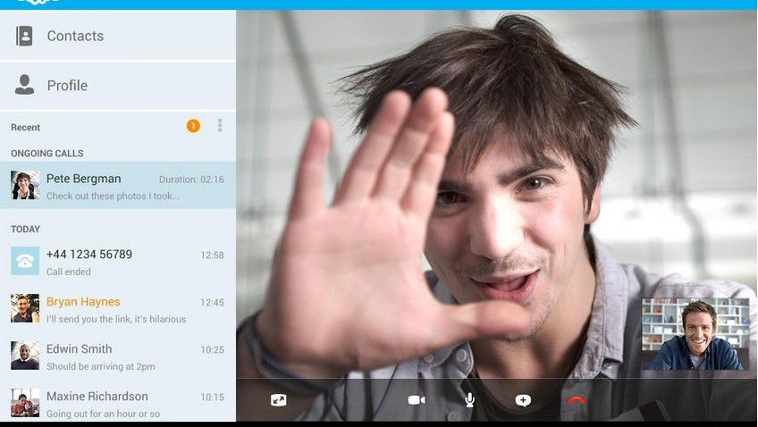 Moldovenii sunt în pas cu tehnologia, achiziţionându-şi telefoane de ultimă generaţie şi dispozitive pentru a sta pe internet.