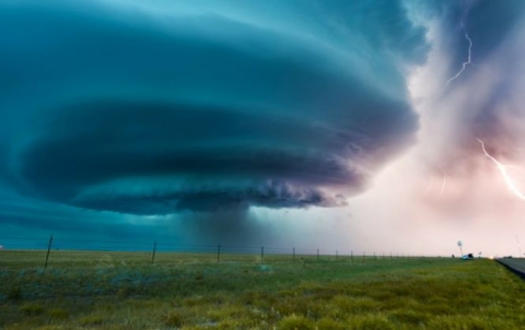  20 de oameni au fost răniţi după ce două tornade au lovit Australia.