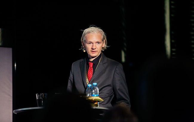 Основатель международной организации и сайта WikiLeaks Джулиан Ассанж.