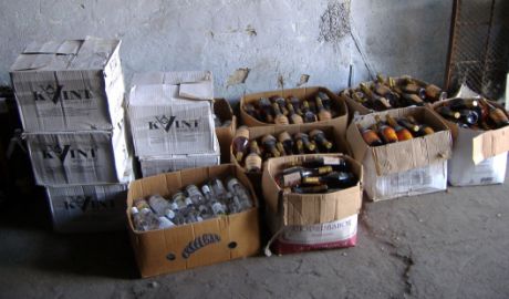 Valoarea lotului de băuturi alcoolice se estimează la circa 40.000 de lei. Foto: igp.gov.md