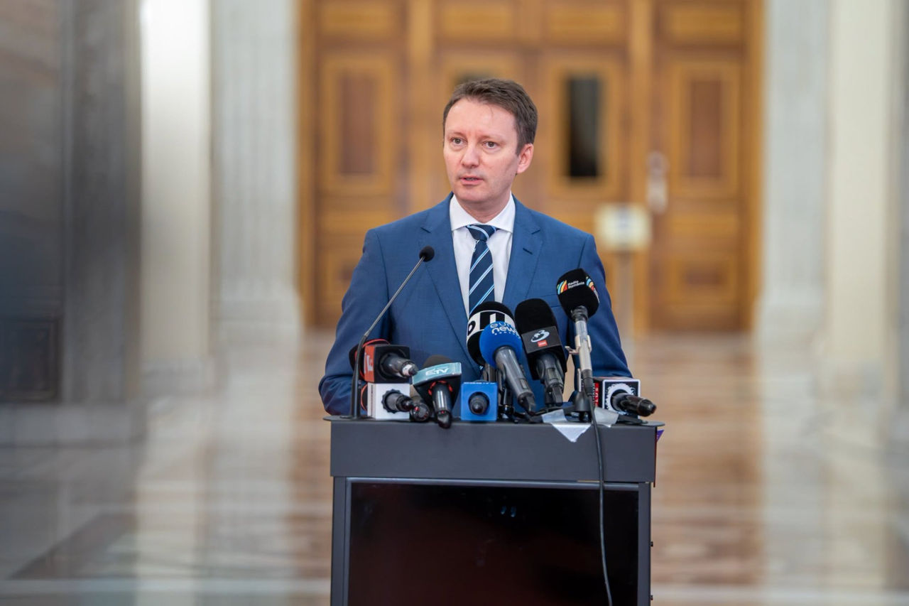 Мурешан назвал состав кабинета, который представит парламенту Румынии.