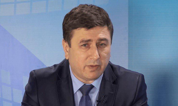 Аналитик отмечает, что это возвращение к нормальности происходит на фоне роста цен на нефть на международном рынке.