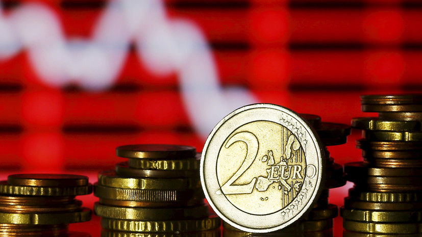 Евро достиг самого низкого уровня за 5 лет.