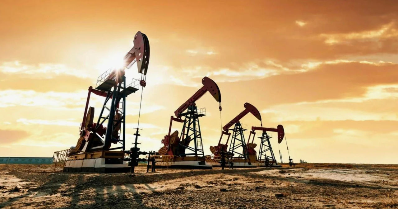 Страны ОПЕК+ вновь увеличат объемы добычи нефти.