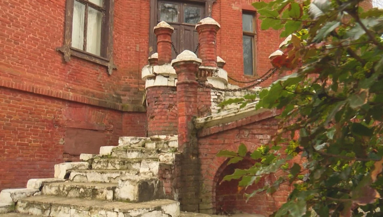 Охотничий замок на территории усадьбы Манук-Бея отреставрируют к 2028 году.