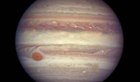 Sonda spațială Juno a detectat uragane gigantice pe Jupiter. 